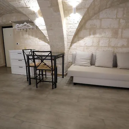 Due Passi Dal Borgo Antico 3 Apartment Bari Exterior photo